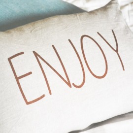 ENJOY - coussin uni 30x50 cm - couleur beige - imprimé enjoy