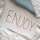 ENJOY - coussin uni 30x50 cm - couleur beige - imprimé enjoy