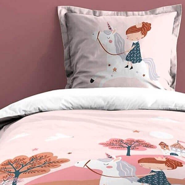 Décorez une chambre enfant : housse de couette ado tendance !